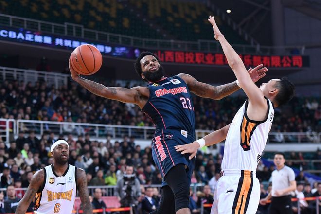 关于广东宏远内部会议纪要流出：今夜战术微调，欧冠使命明确，年轻球员获得机会的信息