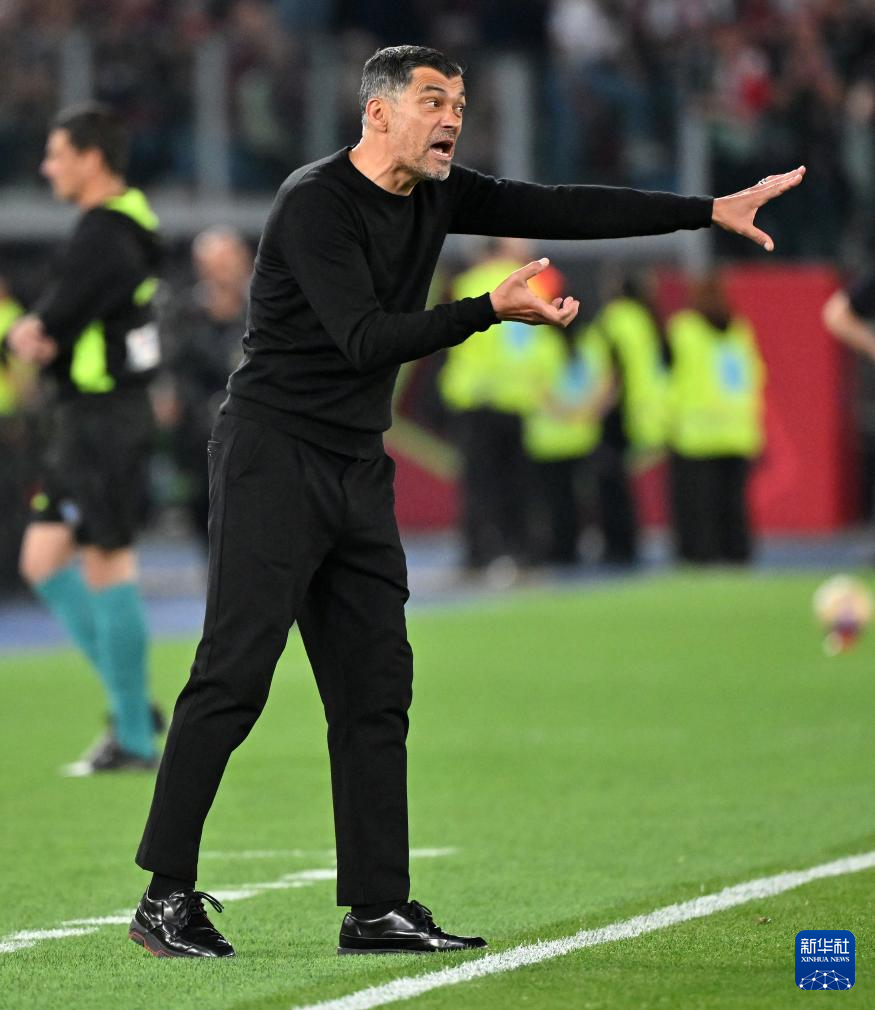 清晨巴塞罗那备战意大利杯，复出首秀细节曝光，底气十足，身体对抗强度拉满(巴塞罗那为啥卖掉小罗)