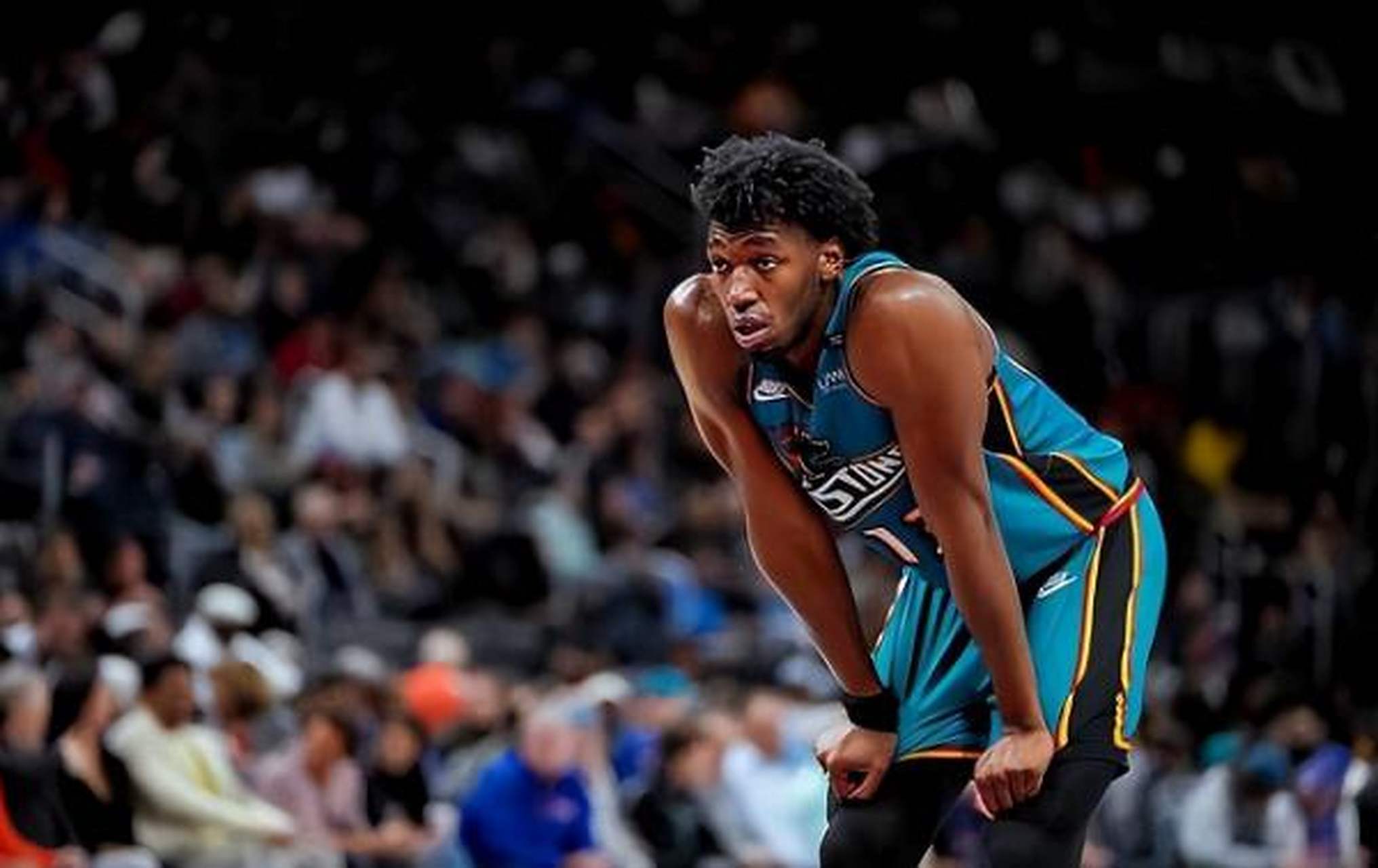 德国杯赛程吃紧，底特律活塞加时末段绝杀压哨，悬念犹存，控场能力受关注 