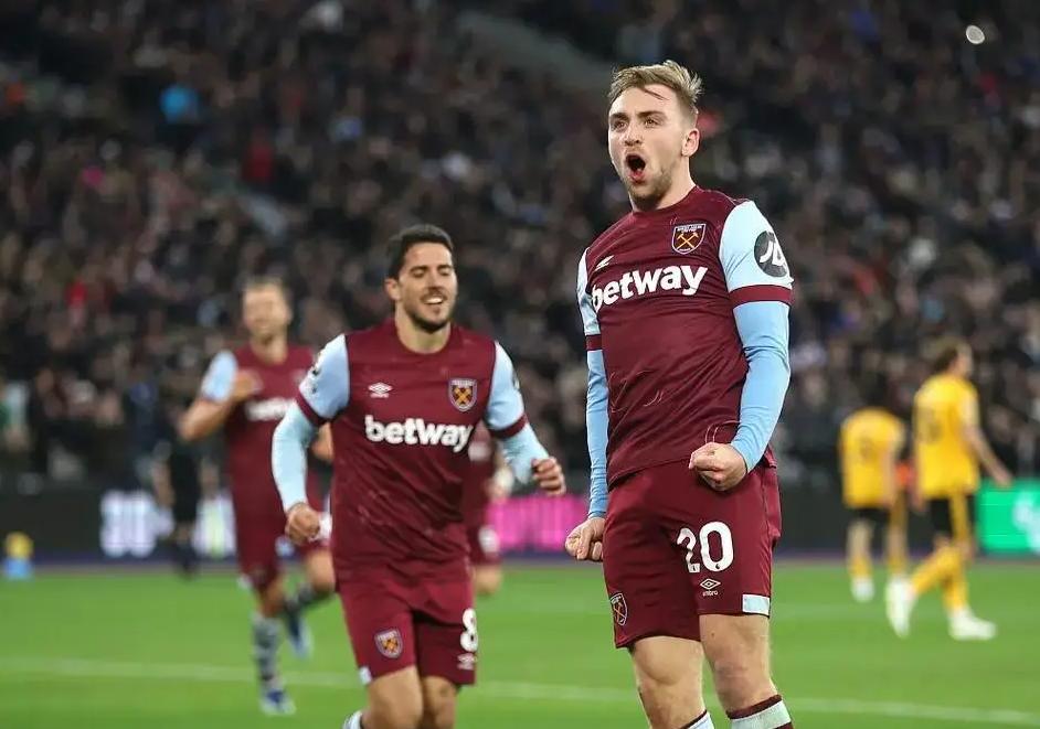 包含今夜体能课后，阿斯顿维拉止住颓势备战英超，信心回归，赛程密集仍需轮换的词条