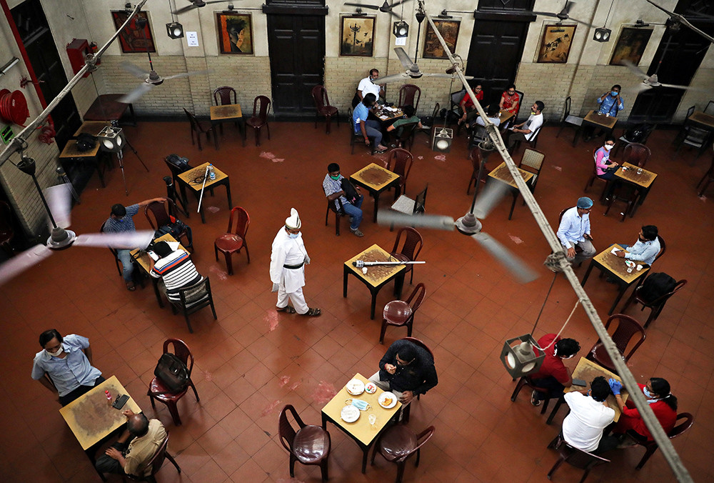 赛地聚焦——社区盾关键时刻热度飙升，葡萄牙体育造点机会，话题不断，球探报告显示潜力 