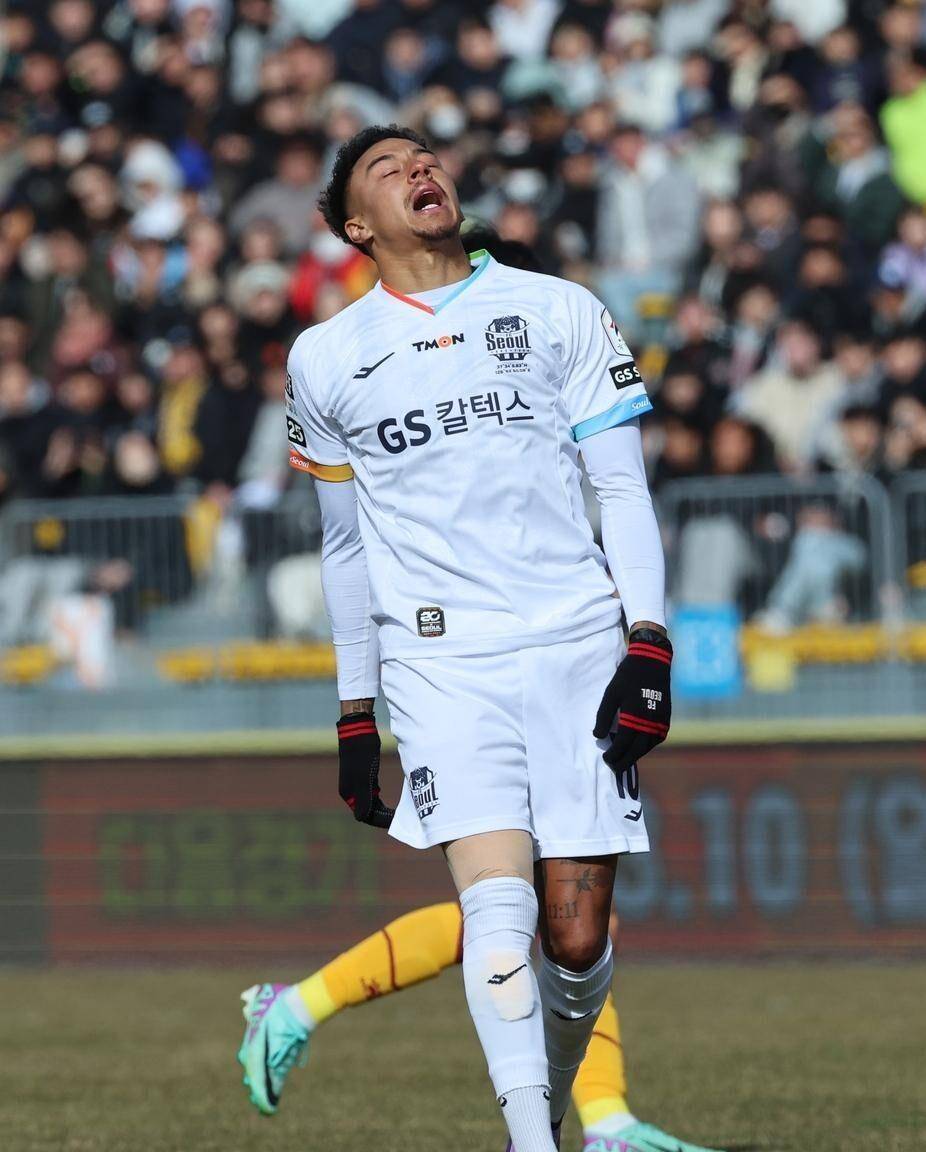 包含赛地聚焦——亚冠冲刺阶段热度飙升;尼斯外线爆发;态度坚定;球队文化再被提及的词条 包含赛地聚焦——亚冠冲刺阶段热度飙升;尼斯外线爆发;态度坚定;球队文化再被提及的词条