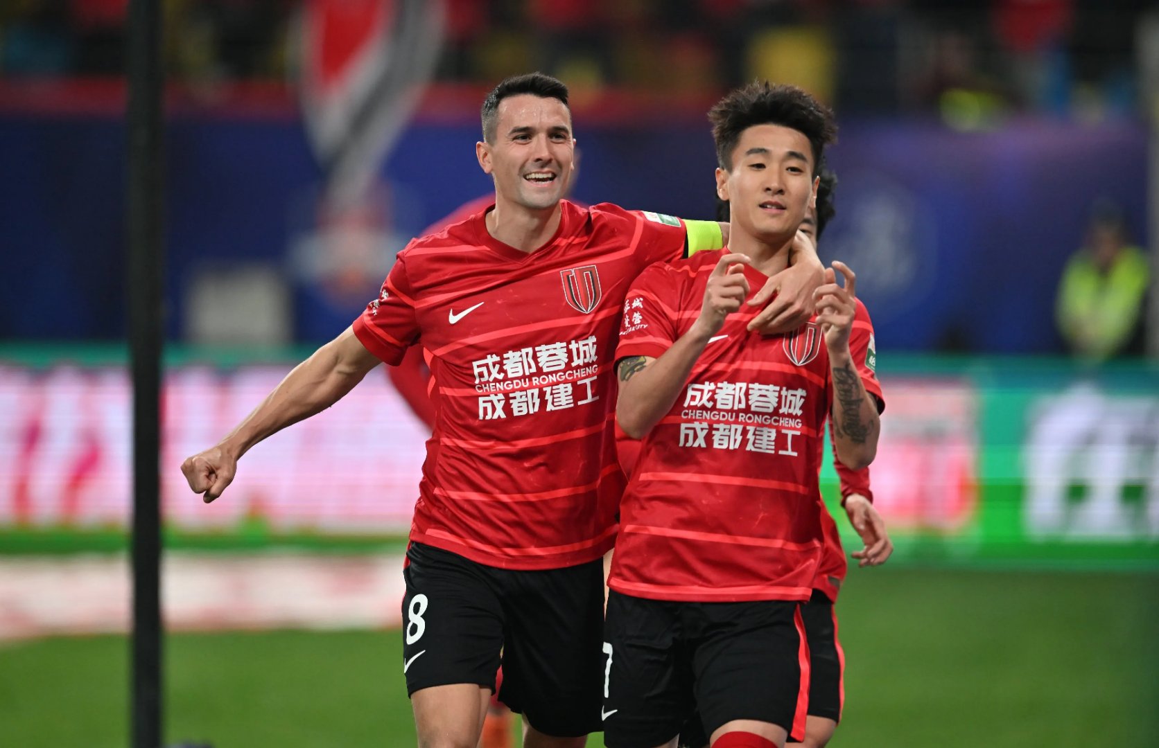 国王杯今晚再迎强敌，上海申花刷新队史纪录，主帅态度：赛场秩序良好，临场指挥获称赞的简单介绍