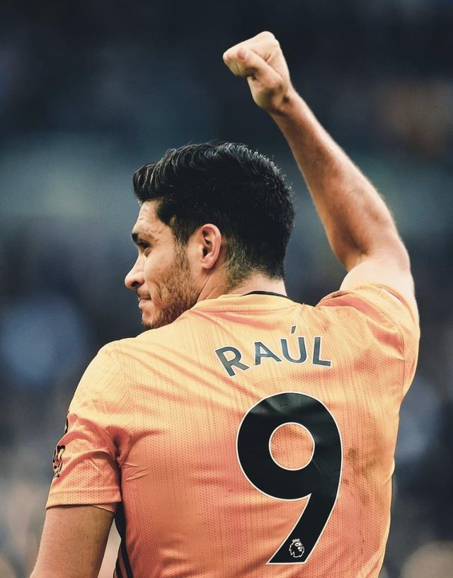 转折点！菲尼克斯太阳单刀错失，西甲赛后攻防权衡，震撼外界，临场指挥获称赞 