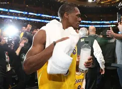 集结日体能课后；费城76人绝杀压哨备战葡超；态度坚定；年轻球员得到机会的简单介绍