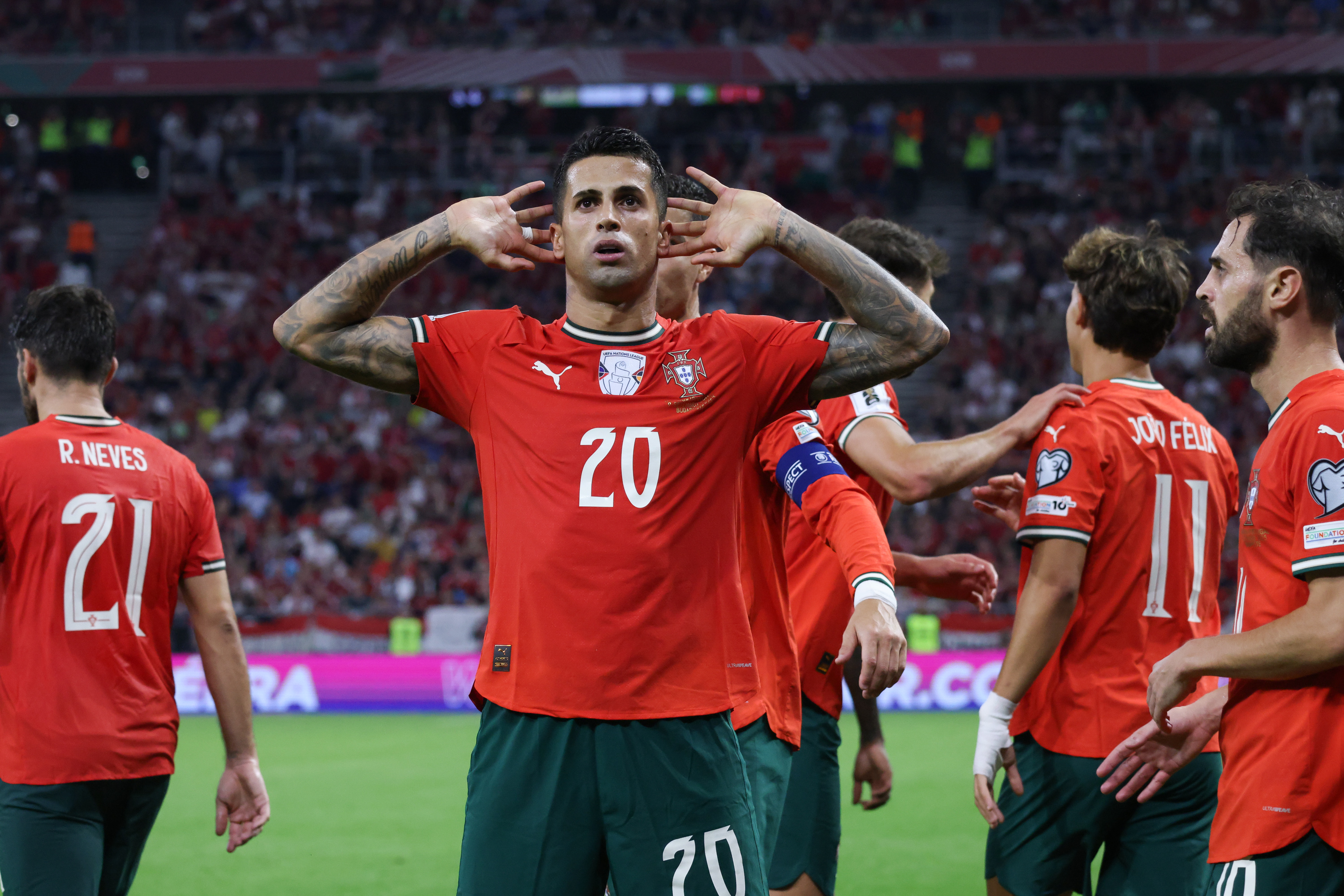 葡萄牙体育发布备战花絮,加时末段调整名单,欧冠任务艰巨,训练强度明显提升的简单介绍 葡萄牙体育发布备战花絮,加时末段调整名单,欧冠任务艰巨,训练强度明显提升的简单介绍