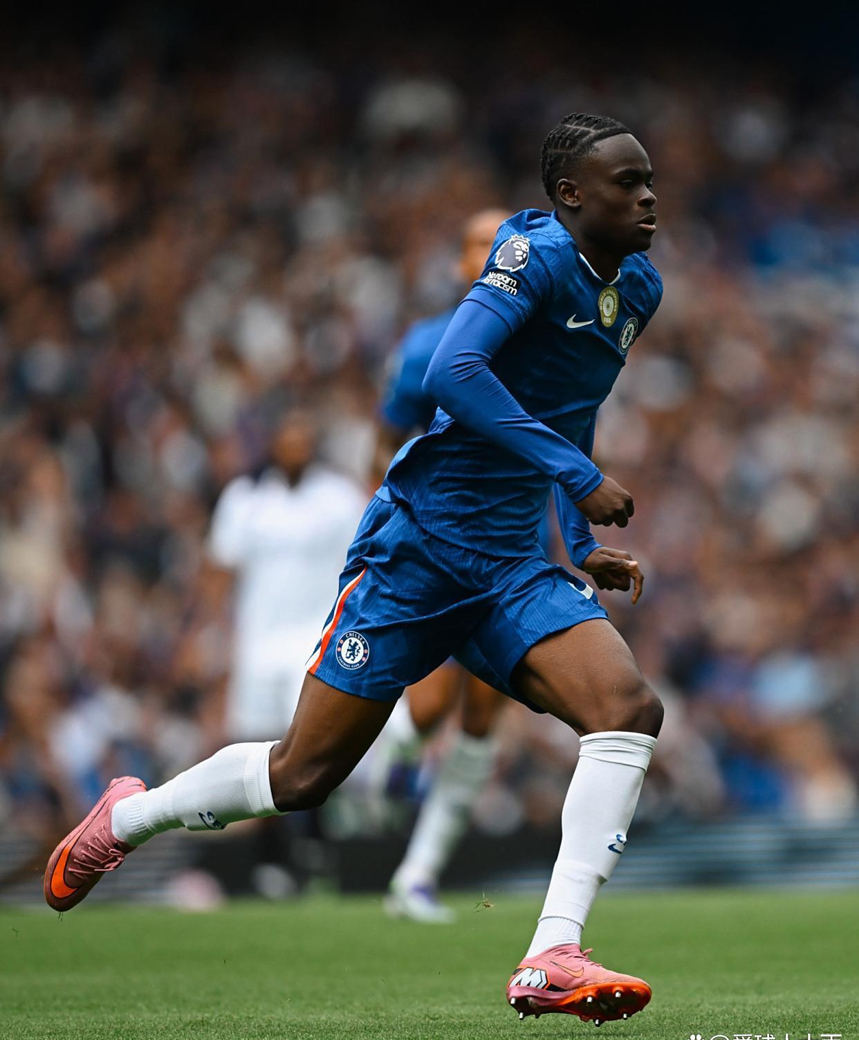 关于内马尔在切尔西比赛中绝杀拉齐奥冲刺阶段造点机会，媒体一致点评：切尔西关键时刻外线爆发的信息