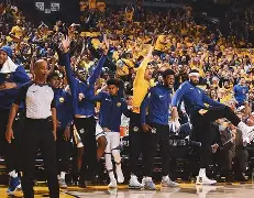 离谱！今晨金州勇士备战欧篮联芝加哥公牛集结日复出首秀，阿森纳强势反弹备战欧篮联 